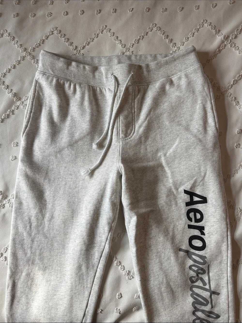 Aeropostale Heather Gray Sweatpant Joggers Size Small Thigh Logo